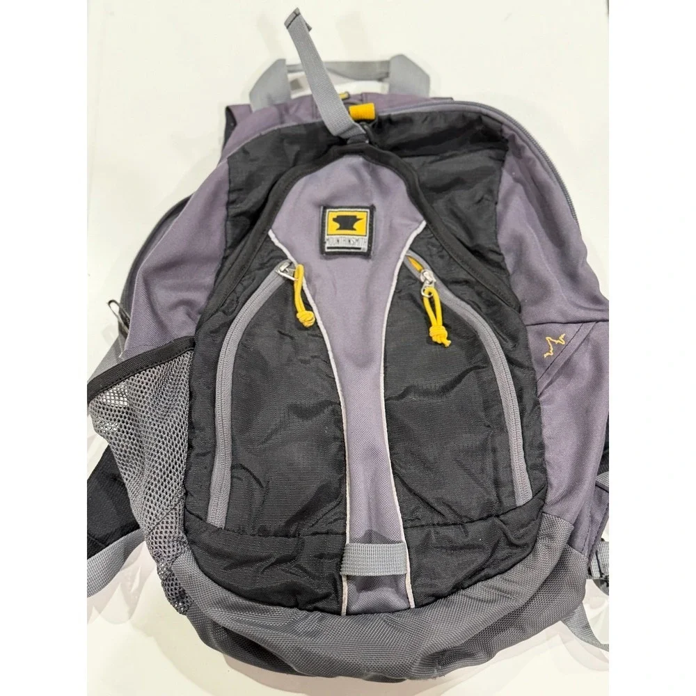 Mountainsmith Sidewinder Backpack Grey Black Hiking Daypack Travel Bag